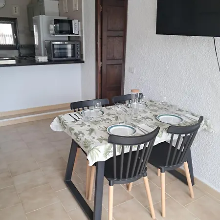 La Caleta Apartment *